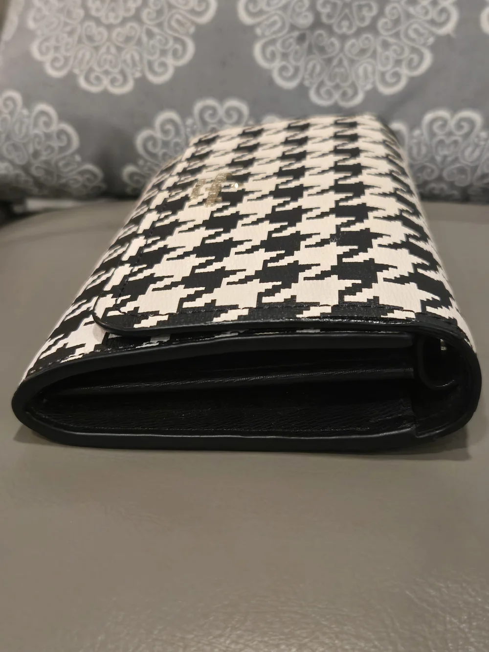 kate spade New York Black & White Houndstooth Convertible Wallet Crossbody Set